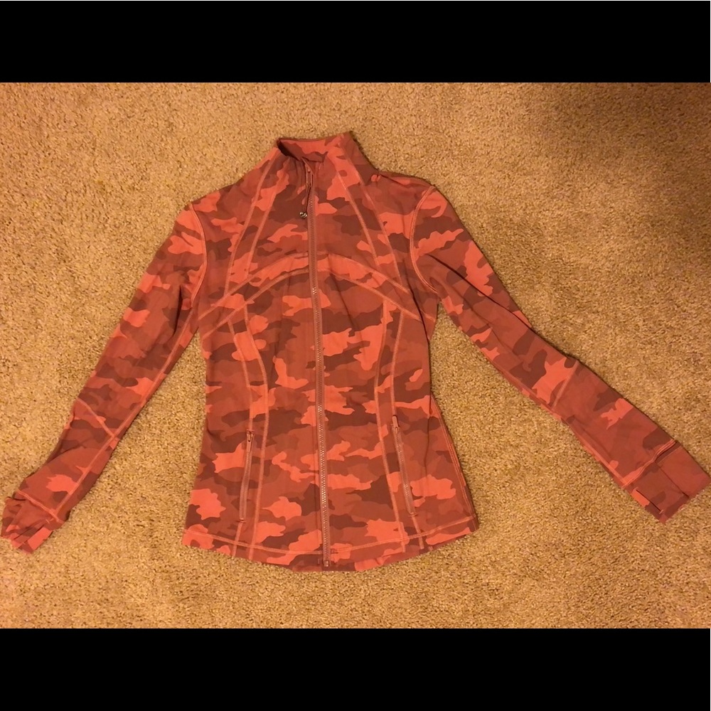 Lululemon Define Jacket size 8 in color Heritage 365 Camo Brier Rose Multi